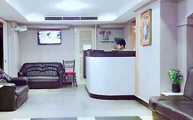 City House Bangkok 3*
